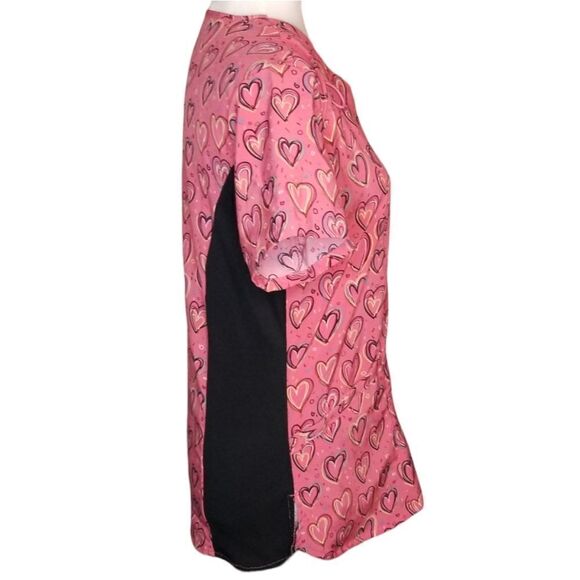 Essentials Medical Uniforms Scrub Top Pink With Hearts Size Medium 10-12 - Picture 2 of 7